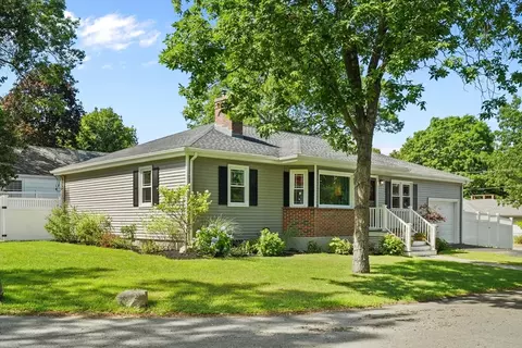 15 Gallo Rd, Lynn, MA 01904