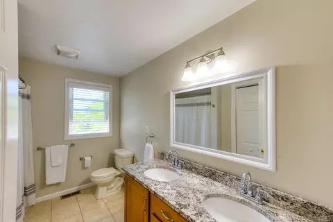 Bath - 2 Matteo St, Worcester, MA 01606 photo 2 of 2