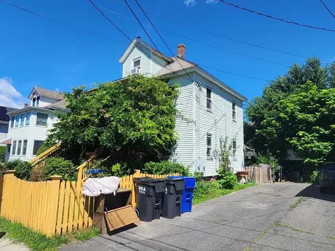 15 Davis St, Easthampton, MA 01027 photo 3