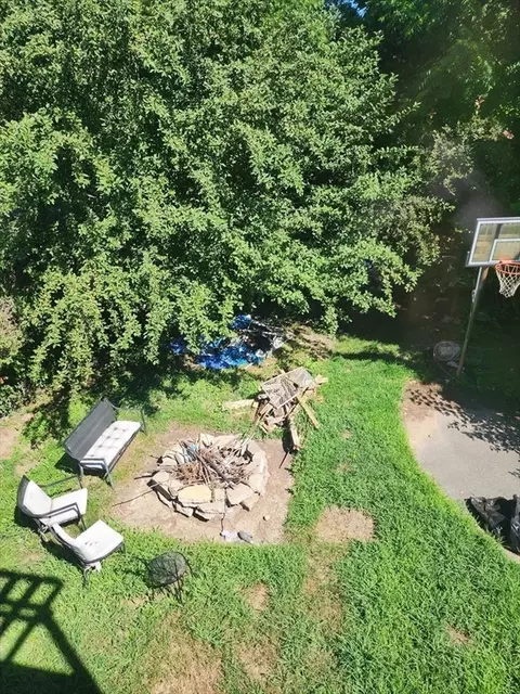 15 Davis St, Easthampton, MA 01027 photo 9