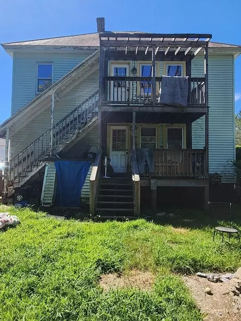 15 Davis St, Easthampton, MA 01027 photo 6