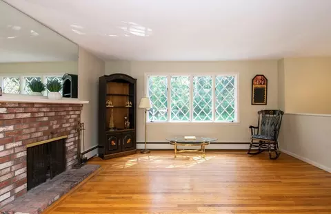 5 Parish Rd, Georgetown, MA 01833 photo 6