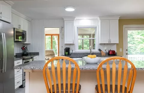 5 Parish Rd, Georgetown, MA 01833 photo 16