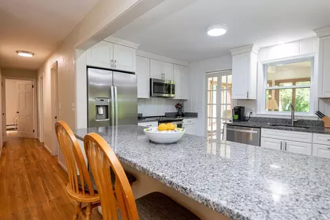 5 Parish Rd, Georgetown, MA 01833 photo 14