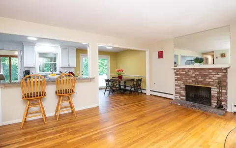 5 Parish Rd, Georgetown, MA 01833 photo 9
