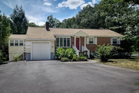 15 Clearview Dr, Framingham, MA 01701