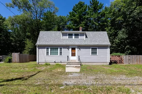 49 Cromesett Rd, Wareham, MA 02571