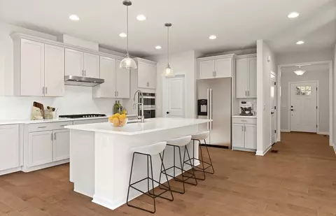 1 Lloyd Cir, Norton, MA 02766