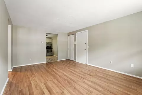7 Maple Crest Cir #E, Holyoke, MA 01040 photo 8