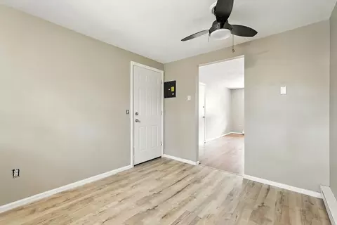 7 Maple Crest Cir #E, Holyoke, MA 01040 photo 12