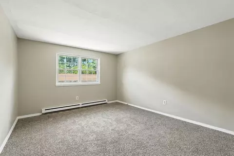 7 Maple Crest Cir #E, Holyoke, MA 01040 photo 13