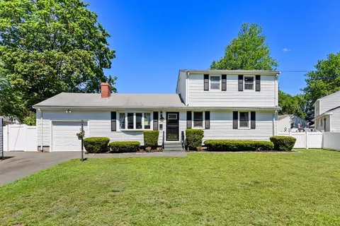 38 Gleason St, Framingham, MA 01702