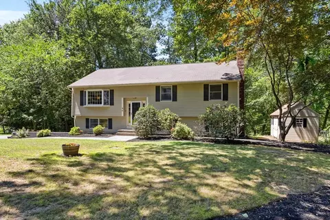 4 Revolutionary Rd, Acton, MA 01720