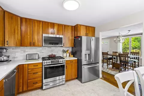 73 Fruit St, Mansfield, MA 02048 photo 7