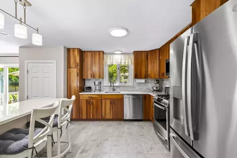 73 Fruit St, Mansfield, MA 02048 photo 8
