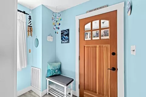 Entry Way - 48 Guild St, Hull, MA 02045 photo 1 of 4