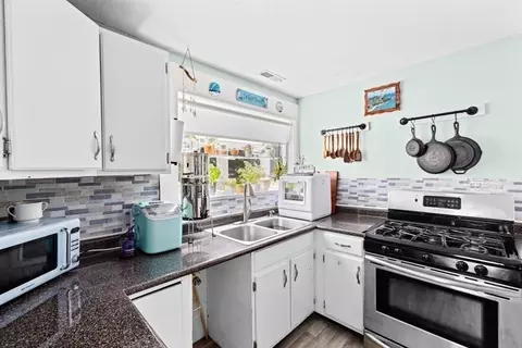 Kitchen - 48 Guild St, Hull, MA 02045 photo 3 of 5