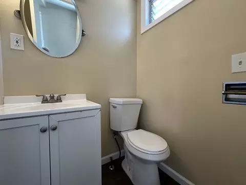 Bath - 177 Johnson St, Springfield, MA 01108 photo 1 of 2