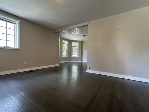Living - 177 Johnson St, Springfield, MA 01108 photo 2 of 6