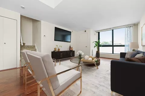 42 8th St #1307, Boston, MA 02129