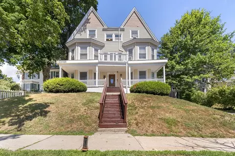 63 W Main St, Marlborough, MA 01752