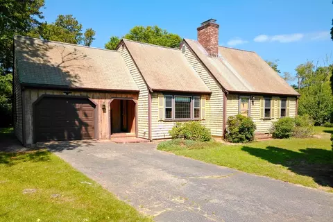 1 Winsome Rd, Yarmouth, MA 02664