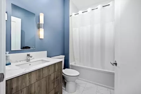 Bath - 10 Shipyard Dr #312, Hingham, MA 02043 photo 4 of 4