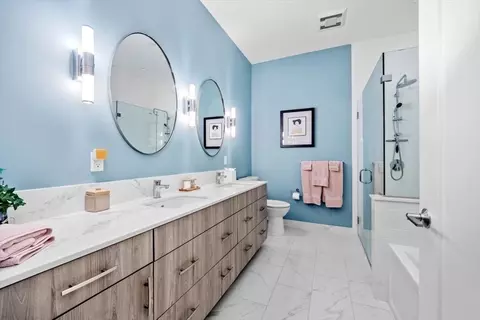 Bath - 10 Shipyard Dr #312, Hingham, MA 02043 photo 1 of 4