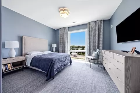 Bedroom - 10 Shipyard Dr #312, Hingham, MA 02043 photo 2 of 2