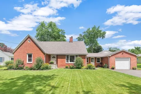 12 Boynton Ave, South Hadley, MA 01075