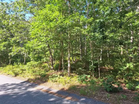 49 Oak Valley Rd, Wellfleet, MA 02667