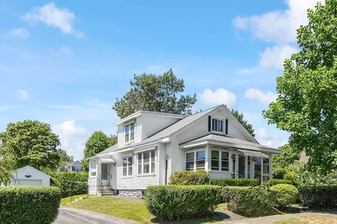 37 Rowena St, Worcester, MA 01606