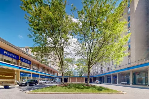 77 Pond Ave #1207, Brookline, MA 02445