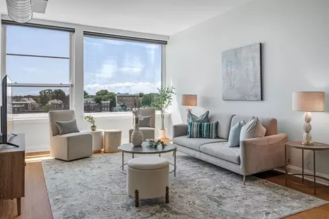 51 Lafayette St #506, Salem, MA 01970