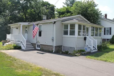 24 Blanchard St, Chicopee, MA 01020