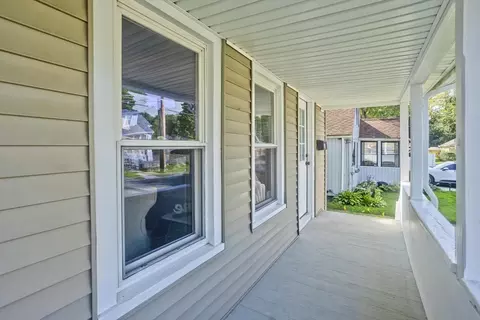 Exterior - 11 Nathaniel St, Springfield, MA 01109 photo 3 of 5