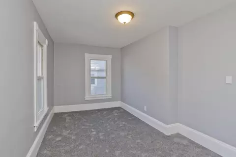 Bedroom - 11 Nathaniel St, Springfield, MA 01109 photo 1 of 3