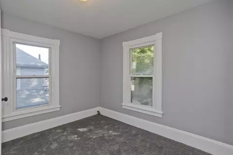 Bedroom - 11 Nathaniel St, Springfield, MA 01109 photo 3 of 3