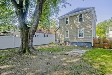 Exterior - 11 Nathaniel St, Springfield, MA 01109 photo 5 of 5