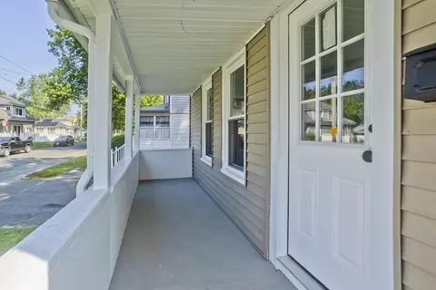 Exterior - 11 Nathaniel St, Springfield, MA 01109 photo 2 of 5