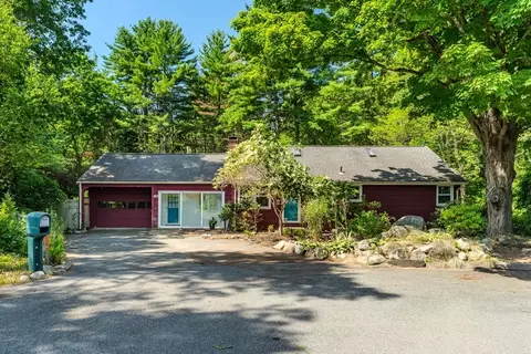 40 Alamo Ct, Northampton, MA 01062