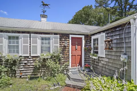 2 Highfield Rd, Newbury, MA 01951