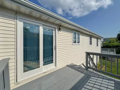 899 Warren St, Fall River, MA 02721 photo 4