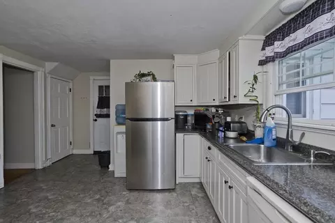 45 Fenimore Blvd, Springfield, MA 01108 photo 11