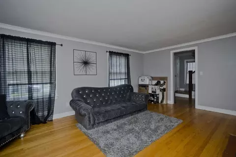 45 Fenimore Blvd, Springfield, MA 01108 photo 8