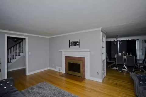 45 Fenimore Blvd, Springfield, MA 01108 photo 9