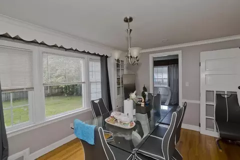 45 Fenimore Blvd, Springfield, MA 01108 photo 17