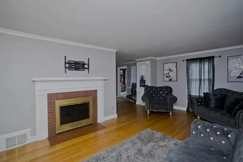 45 Fenimore Blvd, Springfield, MA 01108 photo 6