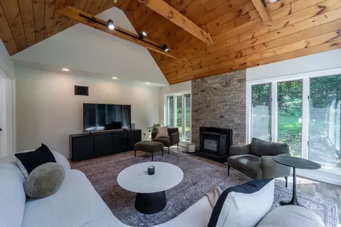 140 Sutton Rd, Webster, MA 01570 photo 6