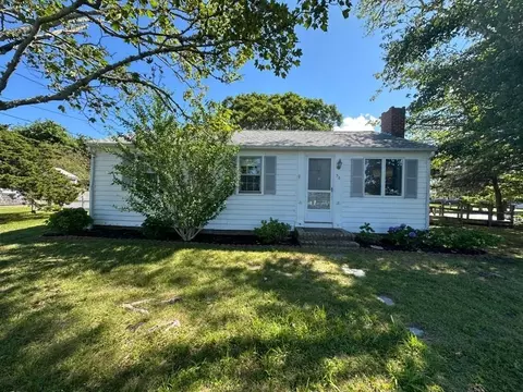 30 Nauset Ln, Yarmouth, MA 02673